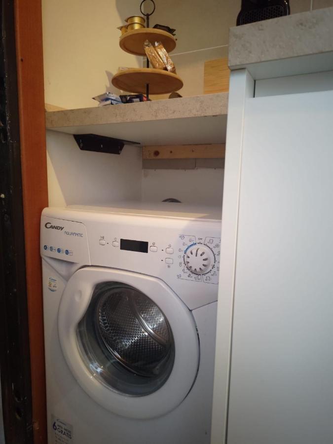 Guazzo Apartment - Self Check-In 파르마 외부 사진