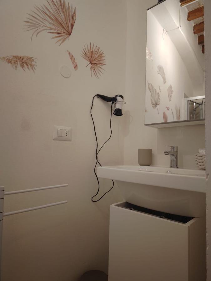 Guazzo Apartment - Self Check-In 파르마 외부 사진